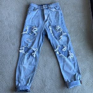 BDG 27W Mom High Rise Jeans